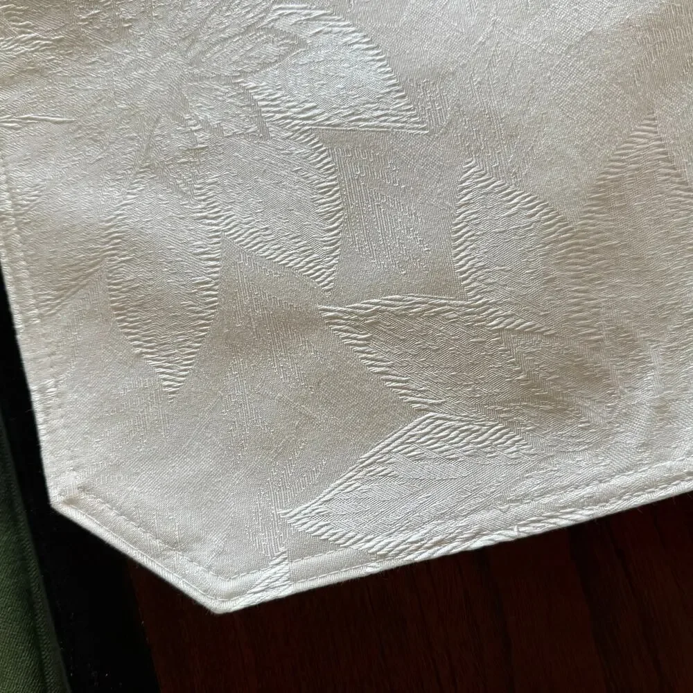Set‎ of 7 White Woven Poinsettia Pattern Placemats with Cut Corners